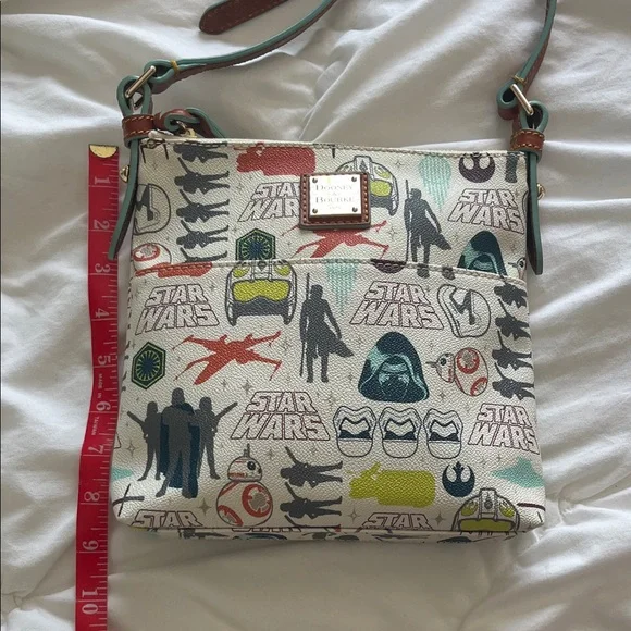 Dooney & Bourke Disney Star Wars Cream Graphic Crossbody Bag - Picture 9 of 16